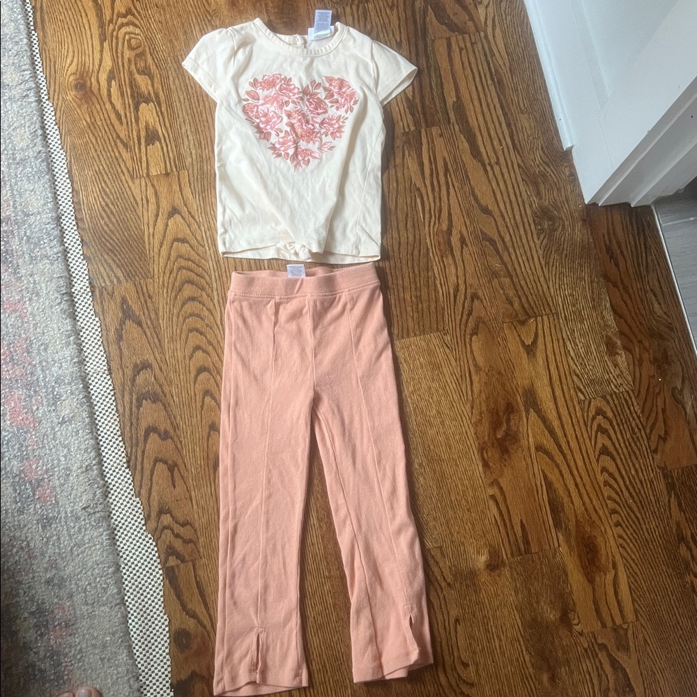 Floral Heart Tee and Peach Leggings Set | size 5